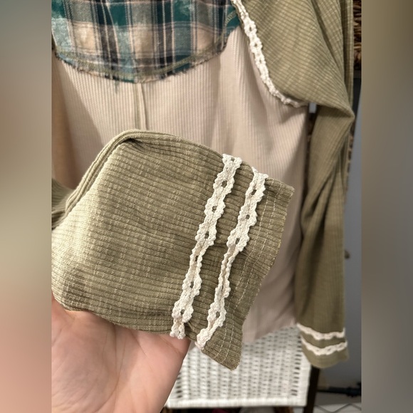 POL 06 Plaid Graphic Long Sleeve Shirt - Picture 3 of 4